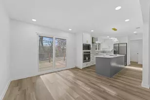 11046 Delford Cir, Dallas, TX 75228 - Photo 10