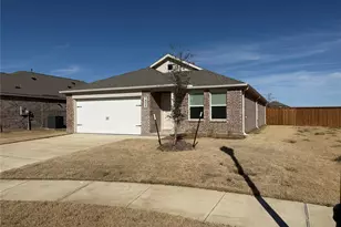 14085 Ladbroke St, Pilot Point, TX 76258 - Photo 2