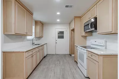 2404 Skyline Drive, Sansom Park, TX 76114 - Photo 12
