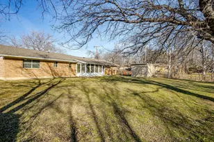 2404 Skyline Dr, Sansom Park, TX 76114 - Photo 26