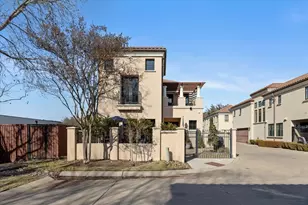 2728 Miro Ct, Fort Worth, TX 76107 - Photo 2