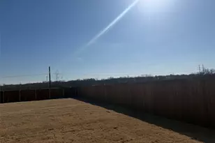 504 Regiment Rd, Sherman, TX 75090 - Photo 8