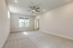 8108 Hastings Dr, Dallas, TX 75231 - Photo 10