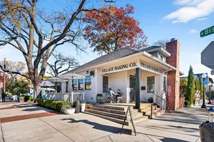 439 W 9th St, Dallas, TX 75208 - Photo 12