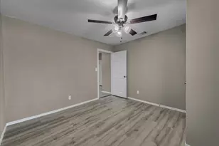 959 E Broadway Ave, Fort Worth, TX 76104 - Photo 10