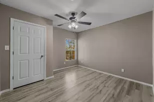 959 E Broadway Ave, Fort Worth, TX 76104 - Photo 14