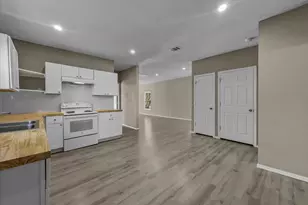 959 E Broadway Ave, Fort Worth, TX 76104 - Photo 2