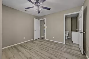 959 E Broadway Ave, Fort Worth, TX 76104 - Photo 18