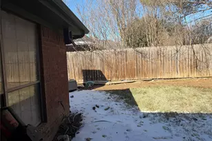 1228 Windy Meadows Dr, Burleson, TX 76028 - Photo 4