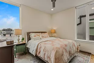 304 Mathey Ct, Dallas, TX 75208 - Photo 12