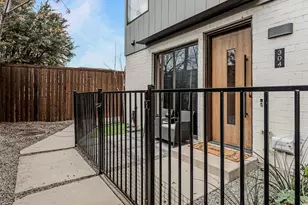 304 Mathey Ct, Dallas, TX 75208 - Photo 10
