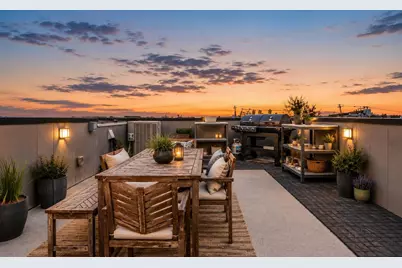 304 Mathey Court, Dallas, TX 75208 - Photo 2