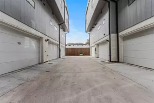 304 Mathey Ct, Dallas, TX 75208 - Photo 28