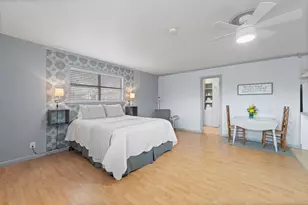 1105 S Walnut St, Cleburne, TX 76033 - Photo 38