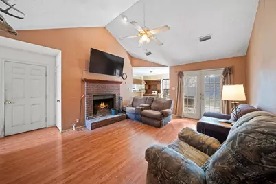 102 Marvin Gardens, Waxahachie, TX 75165 - Photo 8