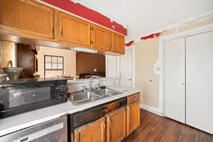 102 Marvin Gardens, Waxahachie, TX 75165 - Photo 4