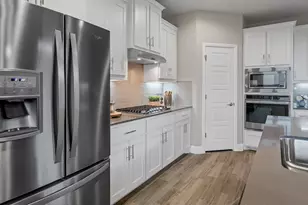 10385 Sunset Shr Dr, Grand Prairie, TX 76065 - Photo 8