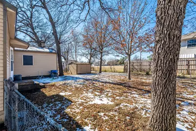 1809 Beverly Street, Irving, TX 75061 - Photo 4