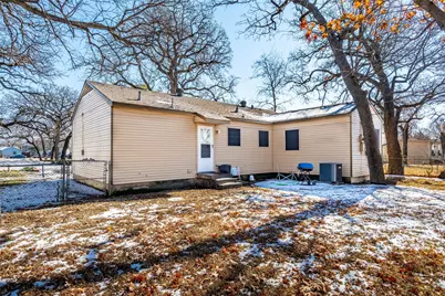 1809 Beverly Street, Irving, TX 75061 - Photo 6