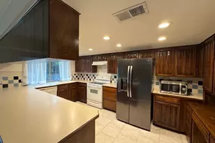 3024 Barrington Pl NE, Arlington, TX 76014 - Photo 8