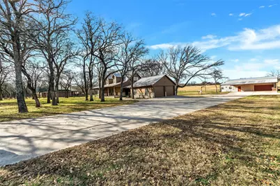 131 County Road 4680, Boyd, TX 76023 - Photo 2