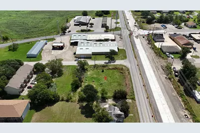 901 N 6th Street, Sanger, TX 76266 - Photo 6