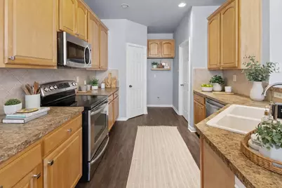 1825 Brookview Drive, Carrollton, TX 75007 - Photo 6