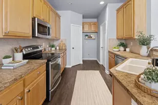 1825 Brookview Dr, Carrollton, TX 75007 - Photo 6