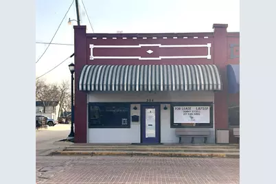 304 E Criner Street, Grandview, TX 76050 - Photo 1