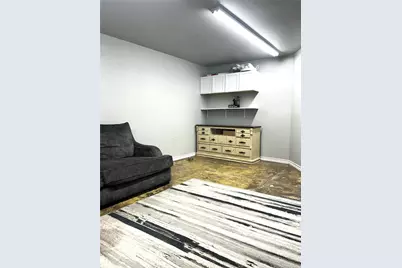 304 E Criner Street, Grandview, TX 76050 - Photo 8