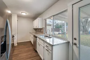 5220 Bartlett Dr, The Colony, TX 75056 - Photo 4