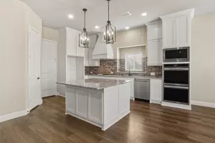 3601 Honey Suckle Ln, Little Elm, TX 75068 - Photo 8