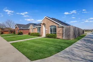 1236 Jessica Ln, Mesquite, TX 75149 - Photo 2