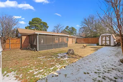 2210 Clover Park Drive, Arlington, TX 76013 - Photo 14