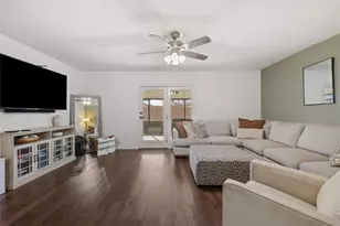 2210 Clover Park Dr, Arlington, TX 76013 - Photo 2