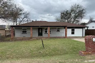 1214 Wintergreen Ct, DeSoto, TX 75115 - Photo 1