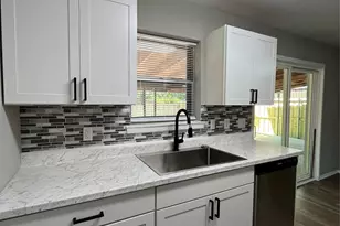 3702 Larry St, Rowlett, TX 75088 - Photo 4