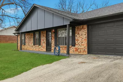 346 Meridian Street, Gladewater, TX 75647 - Photo 2