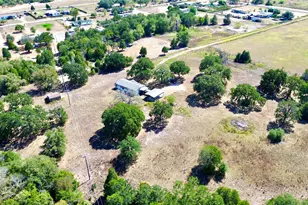 1510 Old McDade Rd, Elgin, TX 78621 - Photo 4