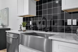 2340 Alsiddiq Dr, Irving, TX 75062 - Photo 8