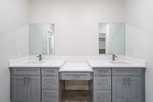 8809 Isom Ln, Dallas, TX 75249 - Photo 18