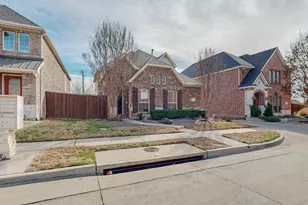 2108 Harris Pl, Plano, TX 75025 - Photo 2