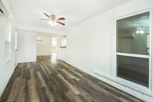 2611 Via Cordova, Carrollton, TX 75006 - Photo 10