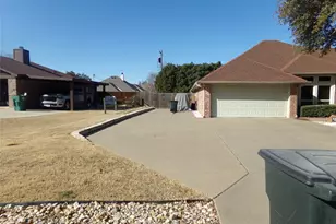 6316 Carrizo Dr, Granbury, TX 76049 - Photo 2
