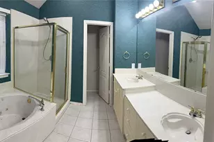 6113 Cliffbrook Dr, North Richland Hills, TX 76180 - Photo 22