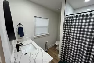 413 SW 14th St, Grand Prairie, TX 75051 - Photo 6