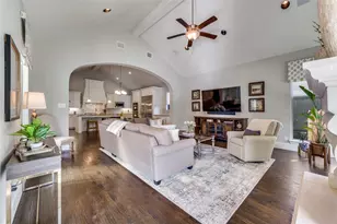 628 Creekway Dr, Irving, TX 75039 - Photo 10