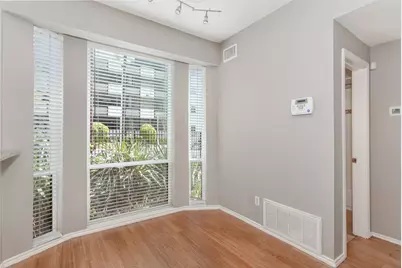 2002 N Fitzhugh Avenue #2, Dallas, TX 75204 - Photo 10