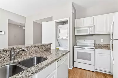 2002 N Fitzhugh Avenue #2, Dallas, TX 75204 - Photo 4