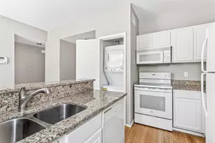 2002 N Fitzhugh Ave, Dallas, TX 75204 - Photo 4